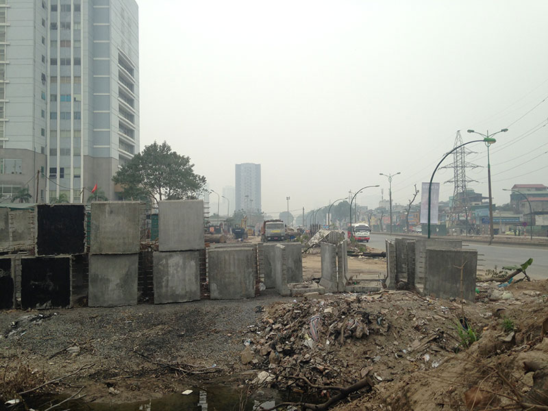 Căn hộ 85 tỷ đồng bỏ hoang bên đường vành đai 3